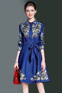 Đầm jean thêu hoa - CHST-693