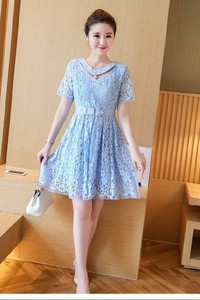Đầm ren xòe cổ vòng đính hạt - CHGT-225