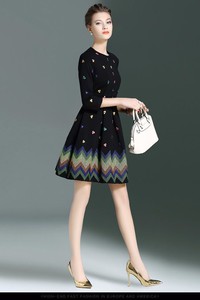 Đầm thun họa tiết thêu - CHCC-013