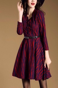 Đầm hoa xòe họa tiết