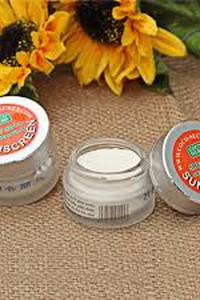 Kem chống nắng chiết suất dầu dừa SUNSCREEN 50++