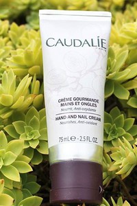 Kem dưỡng da tay và móng Caudalie