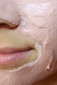 Mặt nạ Cattier với đất sét hồng