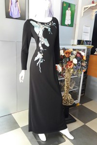 Đầm Dạ Hội Đen Đắp Hoa