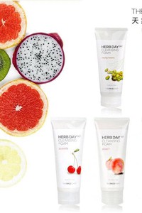 sữa rửa mặt The Face Shop Herb Day 365 Cleansing Foam