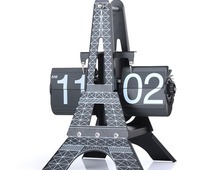 Đồng hồ lật số tháp Eiffel độc đáo tại Sản Phẩm Sáng Tạo HN 