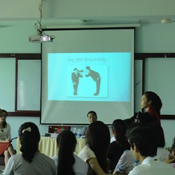 Cho thuê máy chiếu giá rẻ nhất Hà Nội