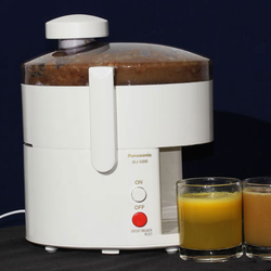 Máy ép trai cây Panasonic MJ-68MWSP