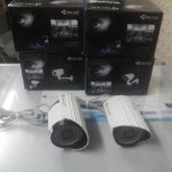 Camera hồng ngoại độ phân giải cao chịu mưa nắng 650k