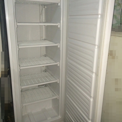 Cần bán nhanh tủ làm đá, tủ đá chuyên dụng 6 ngăn, 210 lít, mới 95%, giá chỉ 3.8 triệu