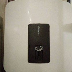 Bán bình nóng lạnh Ariston 30l cũ, bao công lắp , bảo hành 1 năm.