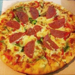 Liên hoan, sinh nhật, tổng kết năm học, chiêu đãi bạn bè người thân bằng pizza nhé