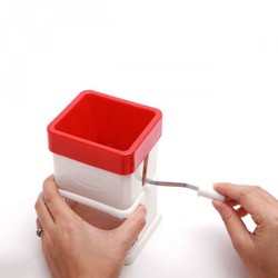 Dụng cụ xay thịt cầm tay