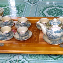 Bộ Ấm Trà Bát Tràng Dáng Minh Long Cùng Phụ Kiện !!!