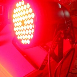 Đèn pả led sân khấu 3in1 sáng 54 bóng cùng lúc mẫu mới giá rẻ