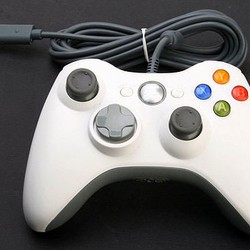 Tay cầm chơi game Xbox 360 có dây