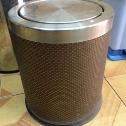 Thùng rác Inox bọc da sang trọng