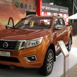 Nissan NP300 Navara VL, giá hợp lý, xe giao ngay