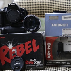 Body Canon Canon EOS Rebel XSi/ EOS 450D (Kèm Grip) &  Lens Tamron DiII AF 18-200mm F/3.5-6.3 (For Canon)