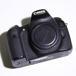 Bán máy ảnh Canon EOS 60D len Canon 18-200mm f/3.5-5.6 IS