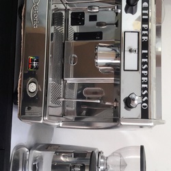 Bán thanh lý máy pha cà phê Astoria và máy xay Mazer mới 90% giá 66tr BH 2 năm