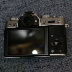  Bán máy ảnh mirrorless Fuji XT10 bạc hàng cty và len 16mm 1.4