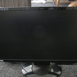 Bán lô màn LED 20 inch còn bảo hành chính hãng 3.2017 giá 950k