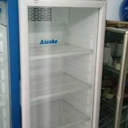 tủ mát Alaska 253 lít ,mới 88%, chạy êm, ngăn rộng, chạy ê, mát lạnh nhanh, kiếng trong tiện trưng bày hàng hóa