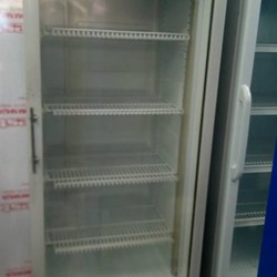 tủ mát SANYO 384L ngăn rộng  mới 88%, bh 6 tháng , mát lạnh sâu, ngăn rộng, tiện dụng 