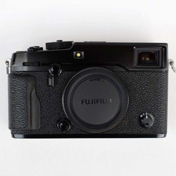  Fujifilm X-Pro 2 len 18-55mm.