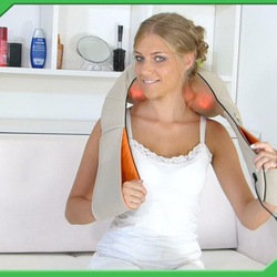 Máy massage cầm tay tốt nhất,máy massage cầm tay 11 đầu,đai đeo massage vai cổ gáy Nhật Bản