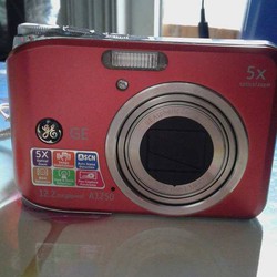 GE A1250 Digital Camera 12.2 Mega 2.5