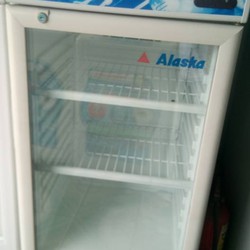 Tủ mát Alaska kiếng trong 2 vỉ tiện trưng bày 183L, ít điện mát lạnh nhanh, tiện dụng