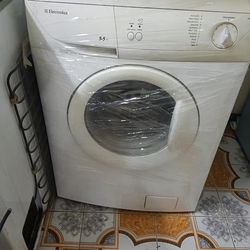 máy giặt Electrolux EWF 549 5,5kg