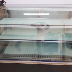 Tủ trưng bày bánh kem Berjaya CCS15SB13 2FB, mới 98%.