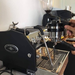 Thanh lý máy pha cà phê hcm hiệu La Marzocco GS3 MP