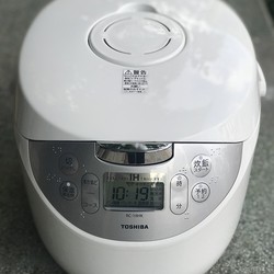 Nồi cơm điện cao tần IH TOSHIBA RC 18HK 1.8LIT new 100% đời 2017