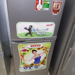 Tủ lạnh SANYO SR 145RN 143 Lít ,mới 9̀3%, xả tuyết tự động, chạy êm, mát đá nhanh, ngăn rộng.