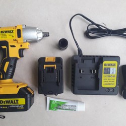 Máy siết bu lông Dewalt 72v