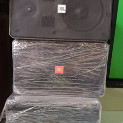 Loa JBl bass 15cm nhỏ gọn, thích hợp: nghe nhạc trong không gian nhỏ và vừa, loa thu âm, hỗ trợ loa lời cho karaoke.