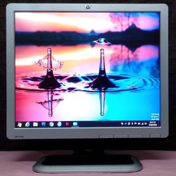 Màn hình LCD 17 , hiệu HP Model L1710, ĐẸP Mới 90%