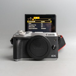 Canon M6 Mirrorless Body 17680