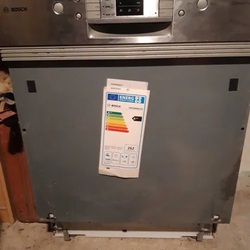 Máy rửa bát Bosch SMI58N85EU