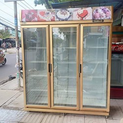 Tủ mát trưng bày bánh kem 3 cánh cửa đứng