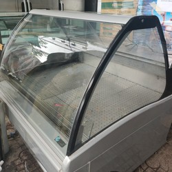 Tủ trưng bày thịt tươi