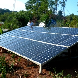 Hệ thống điện năng lượng mặt trời hòa lưới có lưu trữ