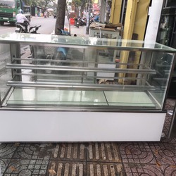 Tủ mát trưng bày bánh kem màu trắng kính vuông