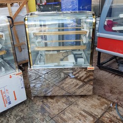 Tủ trưng bày bánh kem 3 tầng hiệu Shingshi sản suất hàn quốc mới 99,9%