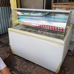 Tủ trưng bày kem tươi có nhiều khây trưng bày mới 95%