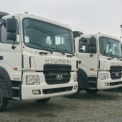 HD320 18 tấn thùng kín